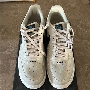 Nike Air Force 1 Lebrun James Checkered Men's White Sneakers